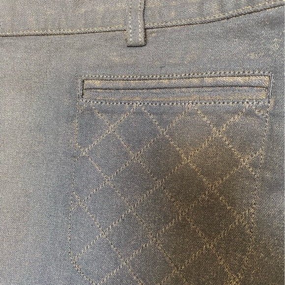 Vintage CHANEL gray w/ gold metallic denim skirt (w/ spandex). Gold hardware. - Picture 6 of 9